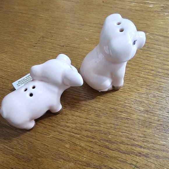 Pig Salt & Pepper Shakers from Cracker Barrel - Picture 3 of 9